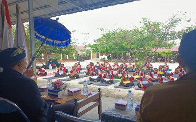 Acara Pembukaan PKKMB STAH Dharma Sentana 2022